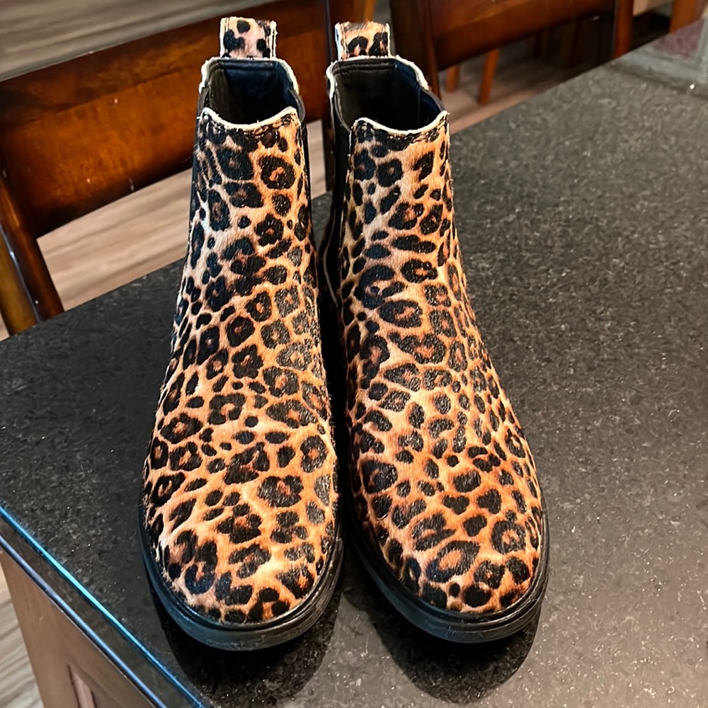 CLARKS ANKLE BOOTS